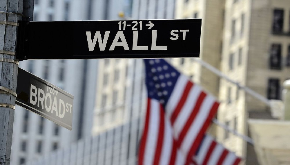 如何运用技术指标交易股票